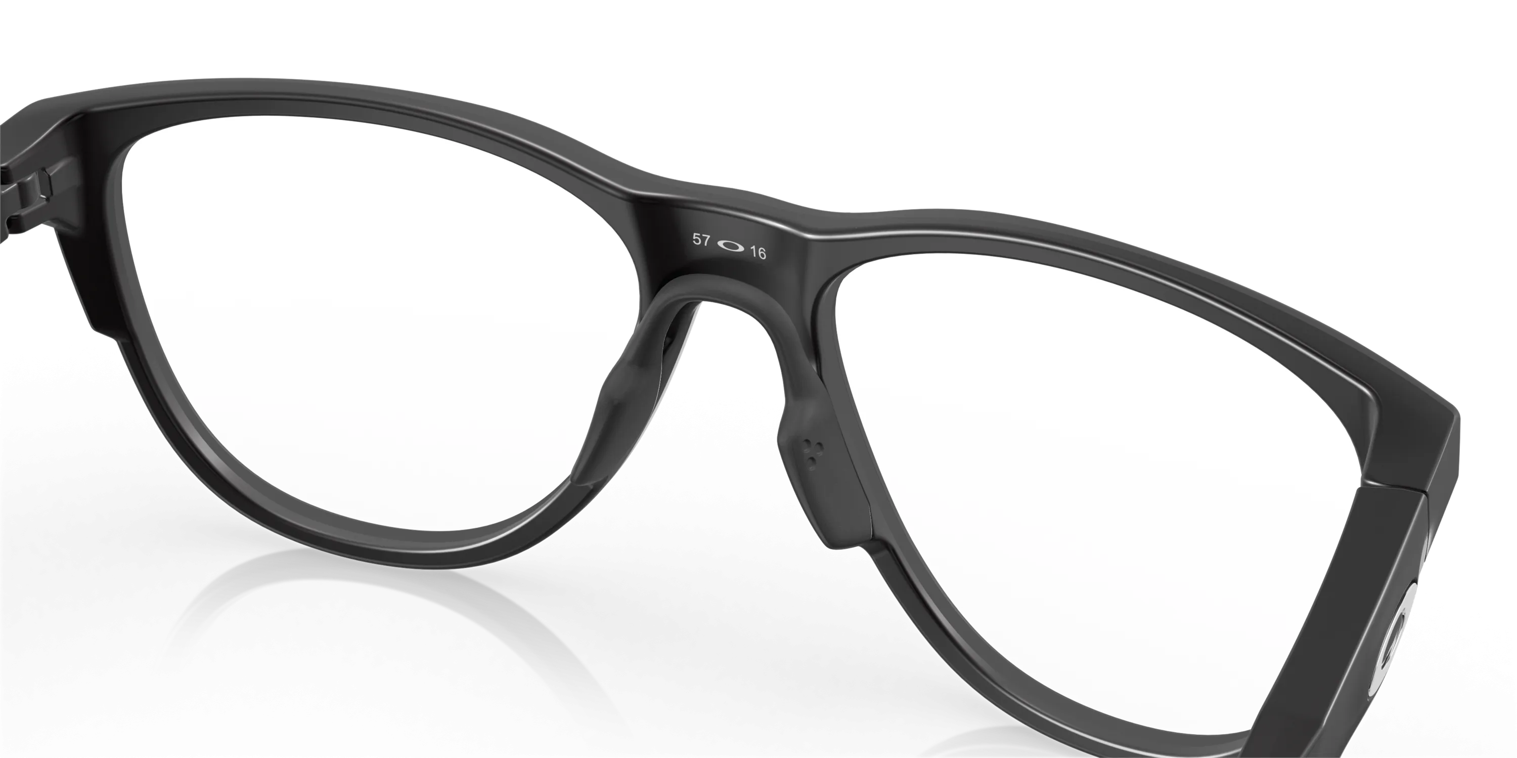 Oakley Admission (Low Bridge Fit)